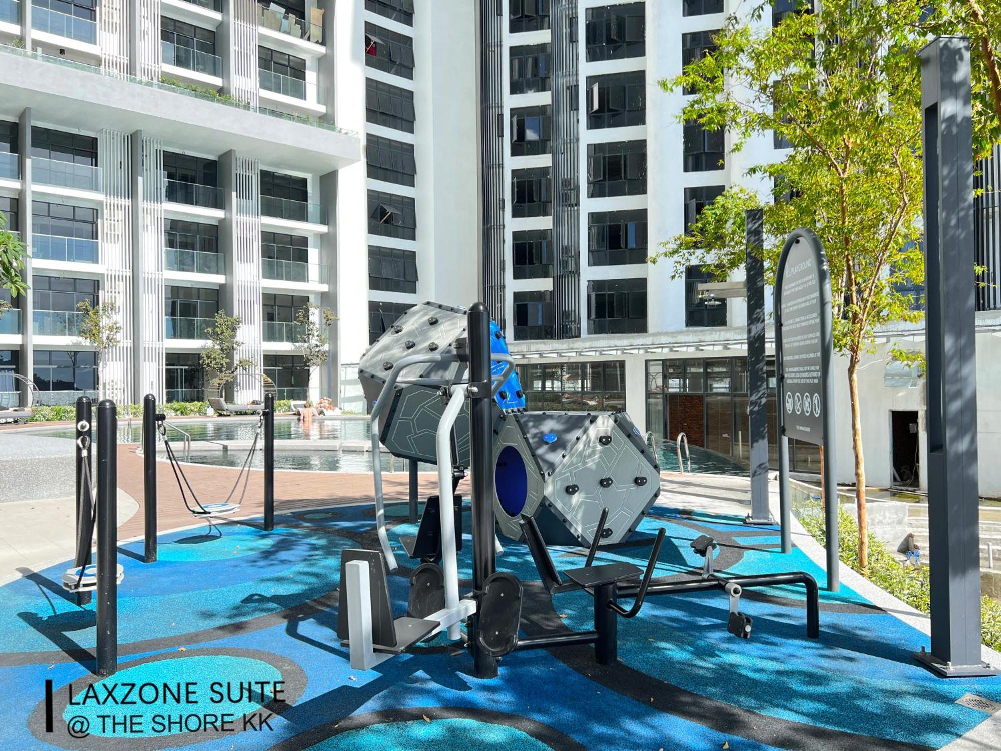 The Shore Cbd Kota Kinabalu By Laxzone Suite Eksteriør bilde