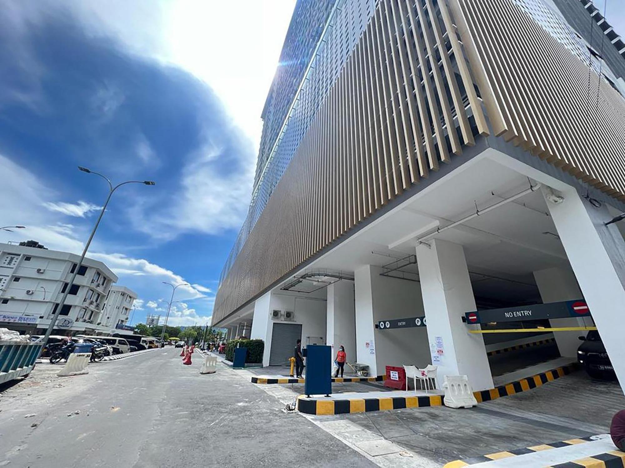 The Shore Cbd Kota Kinabalu By Laxzone Suite Eksteriør bilde