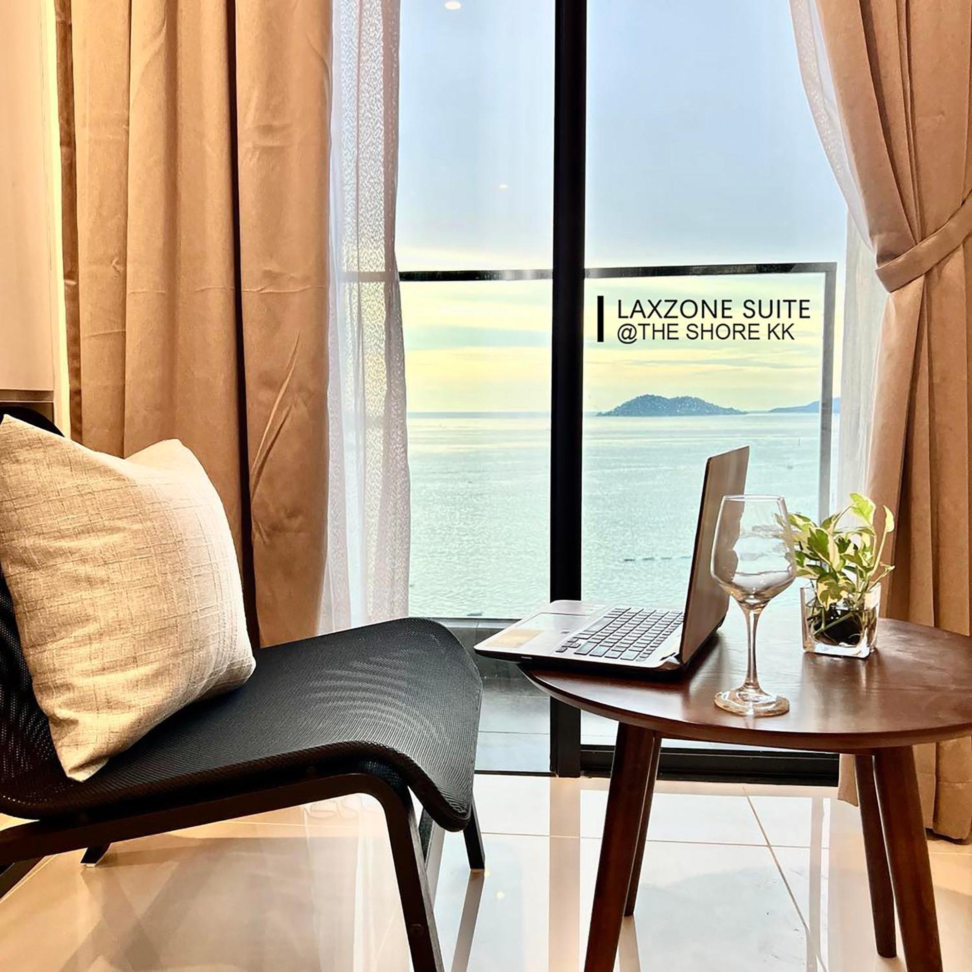 The Shore Cbd Kota Kinabalu By Laxzone Suite Eksteriør bilde
