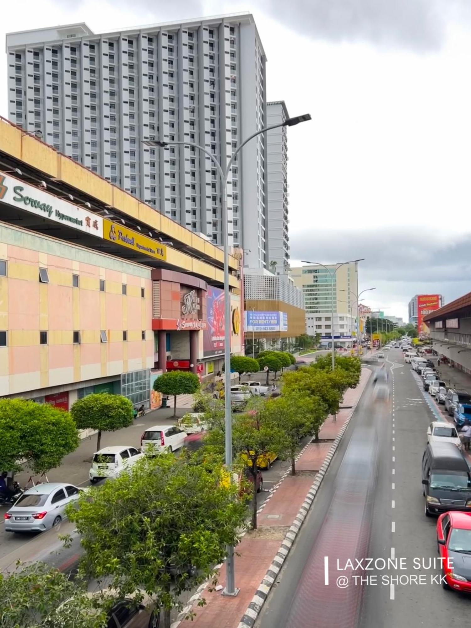The Shore Cbd Kota Kinabalu By Laxzone Suite Eksteriør bilde