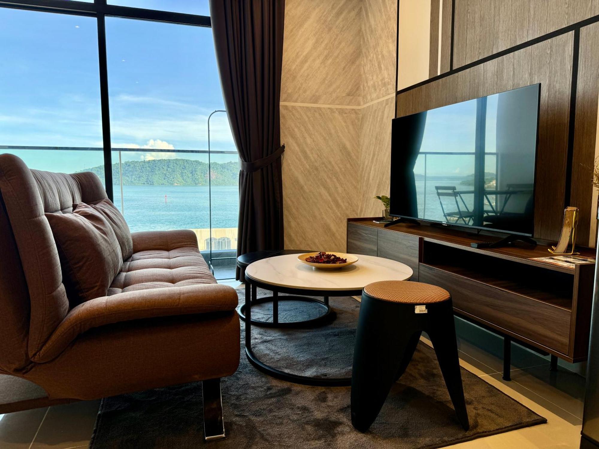 The Shore Cbd Kota Kinabalu By Laxzone Suite Eksteriør bilde