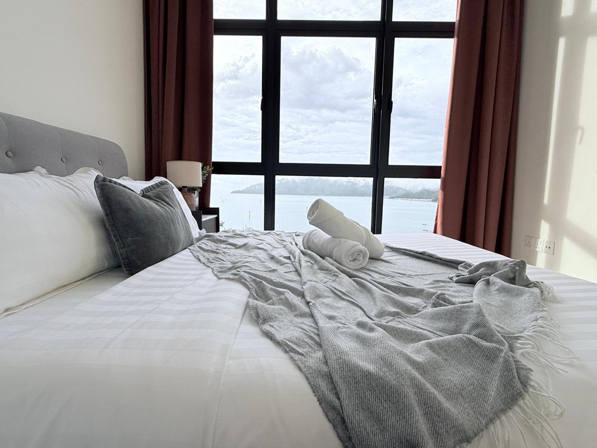 The Shore Cbd Kota Kinabalu By Laxzone Suite Eksteriør bilde