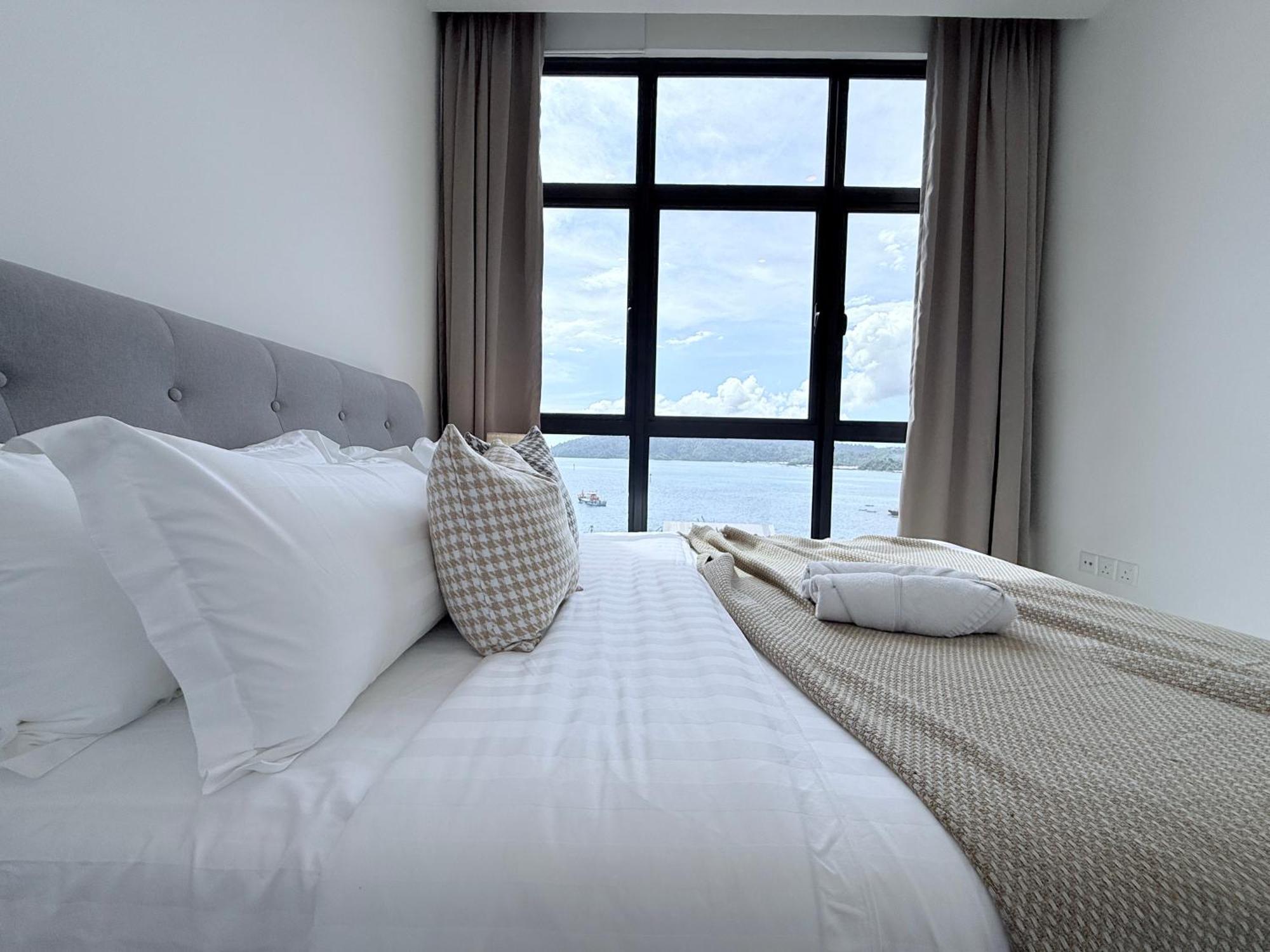 The Shore Cbd Kota Kinabalu By Laxzone Suite Eksteriør bilde